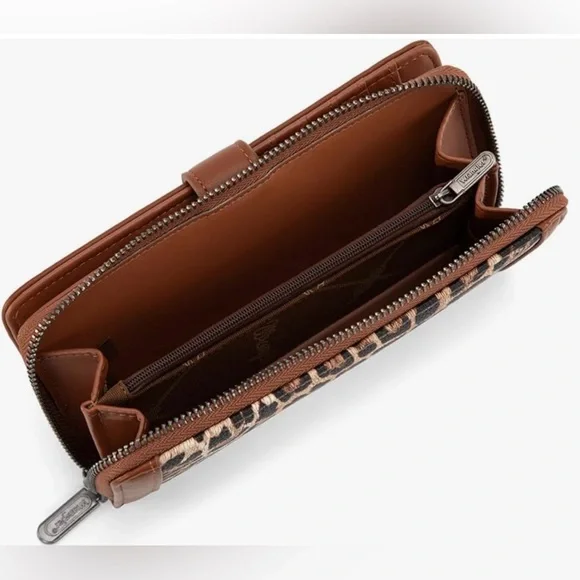 NWT Wrangler Brown Leopard Print Bifold Wallet with RFID Protection - Picture 6 of 6